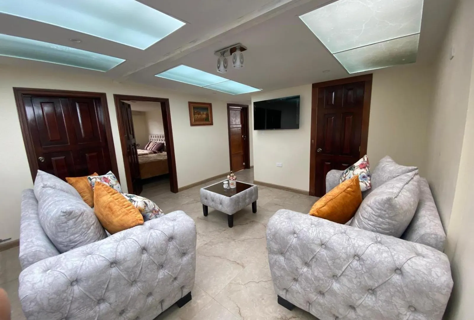 Elegante Penthouse De 3 Dormitorios En En Centro Historico De Cuenca IX